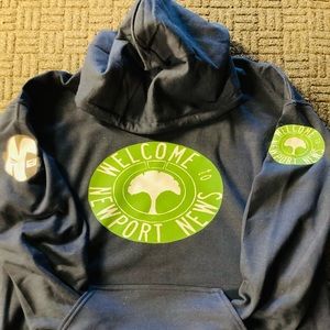 xclusive NEWPORT NEWS HOODIE